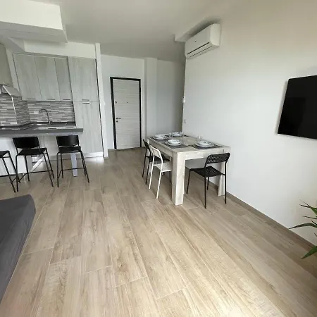 アパート Oltre Le Nuvole リド・ディ・フェルモ